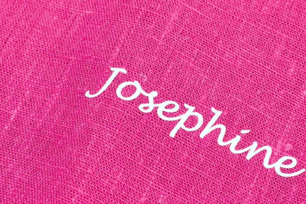 vetekudde ceris vit text 1200